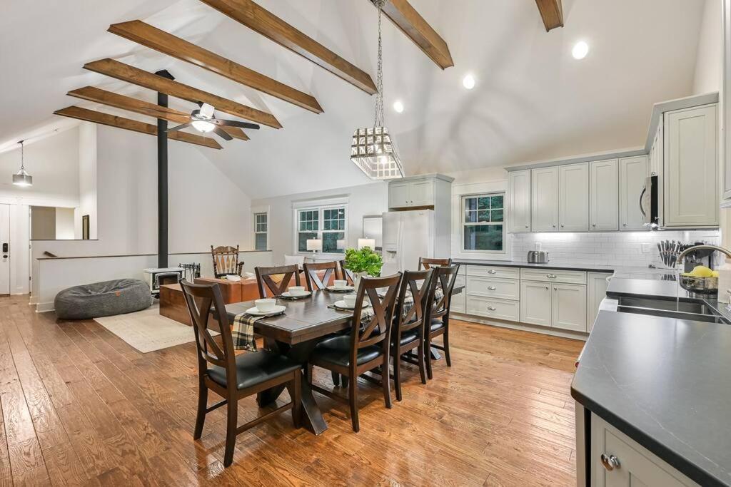 The Cove Retreat- Hot Tub/Screened Porch/Game Room เลกลัวร์ ภายนอก รูปภาพ